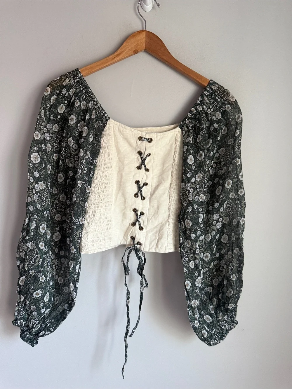 Anthropologie Forever That girl Smocked Balloon-Sleeve Top Small